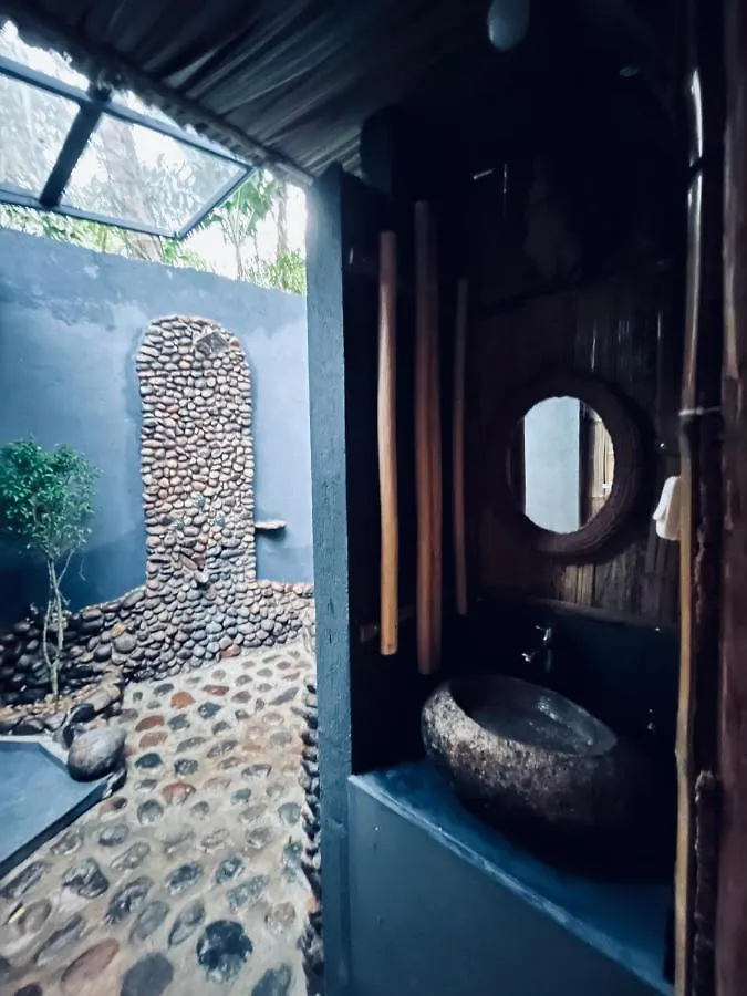 Guest house Fab - Bamboo Hut With Open Shower Munnar India